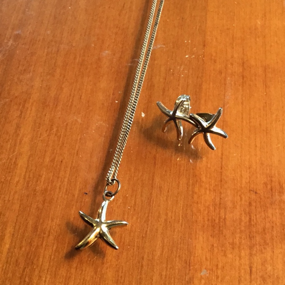 Starfish necklace and earring set